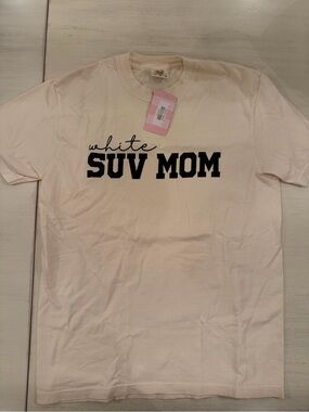 Comfort Colors  "white SUV MOM" Graphic Tee medium